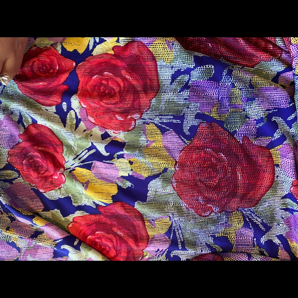 Lularoe Maxi Skirt Roses Pattern - Picture 5 of 6